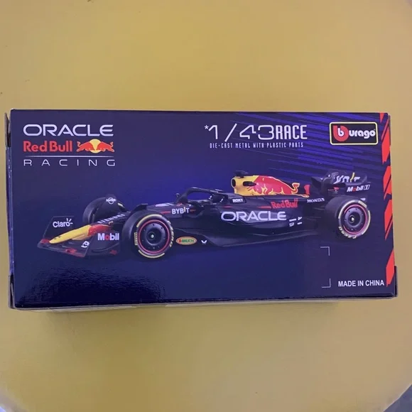 Bburago 1:43 Scale Model Oracle RB19 Formula 1 Car - Picture 7 of 7